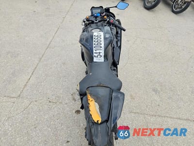 Zdjęcie 6 z 8 samochodu: 2025 YAMAHA YZFR7 VIN:JYARM38E6SA017228 - miniatura