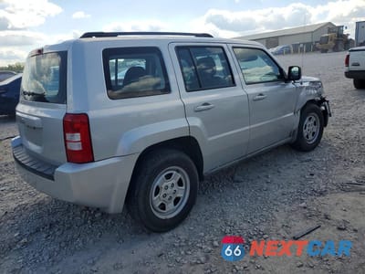 Trzecie zdjęcie samochodu z tyłu: 2010 JEEP PATRIOT SPORT VIN:1J4NT2GBXAD655724 - miniatura