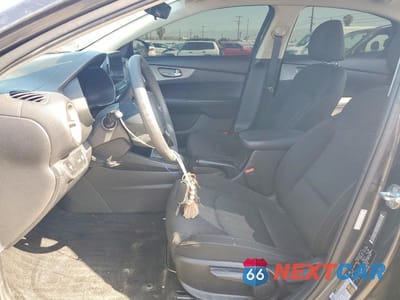 Zdjęcie 7 z 12 samochodu: 2021 KIA FORTE LXS VIN:3KPF24AD9ME346722 - miniatura