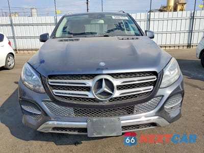 Piąte zdjęcie samochodu w środku: 2016 MERCEDES-BENZ GLE 350 VIN:4JGDA5JB6GA684807 - miniatura