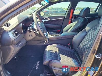 Zdjęcie 7 z 12 samochodu: 2022 GENESIS G70 3.3T STANDARD VIN:KMTG54TE9NU100940 - miniatura