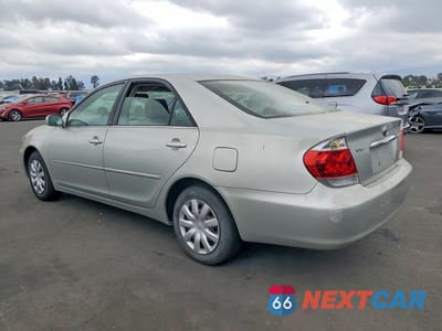 Drugie zdjęcie samochodu z przodu: 2005 TOYOTA CAMRY LE VIN:JTDBE32K453034684 - miniatura