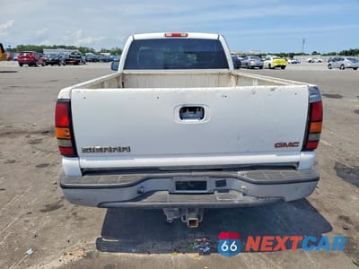 Zdjęcie 6 z 12 samochodu: 2005 GMC SIERRA C2500 HEAVY DUTY VIN:1GTHC24U05E344800 - miniatura