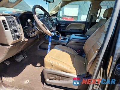 Zdjęcie 7 z 12 samochodu: 2019 GMC SIERRA K2500 DENALI VIN:1GT12SEY2KF271988 - miniatura