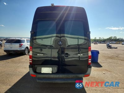 Zdjęcie 6 z 13 samochodu: 2011 MERCEDES-BENZ SPRINTER 2500 VIN:WD3PE8CC8B5531693 - miniatura