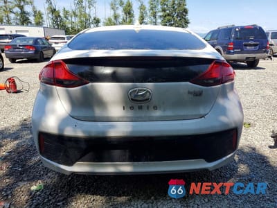 Zdjęcie 6 z 12 samochodu: 2019 HYUNDAI IONIQ BLUE VIN:KMHC65LC1KU129046 - miniatura