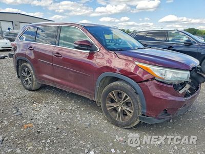 Czwarte zdjęcie samochodu z boku: 2016 TOYOTA HIGHLANDER XLE VIN:5TDJKRFH7GS355349 - miniatura