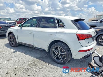 Drugie zdjęcie samochodu z przodu: 2023 AUDI Q5 E PREMIUM PLUS 55 VIN:WA1E2AFY1P2067945 - miniatura