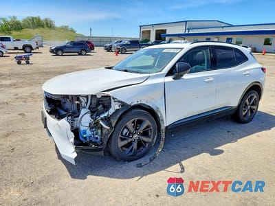 2023 BUICK ENVISION ESSENCE LRBFZPR47PD036624 - główne zdjęcie licytacji z USA - miniatura