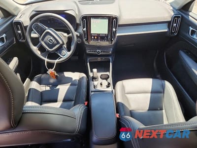Zdjęcie 8 z 13 samochodu: 2025 VOLVO XC40 CORE VIN:YV4L12UJ0S2578645 - miniatura