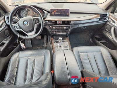 Zdjęcie 8 z 13 samochodu: 2016 BMW X5 SDRIVE35I VIN:5UXKR2C51G0R72197 - miniatura