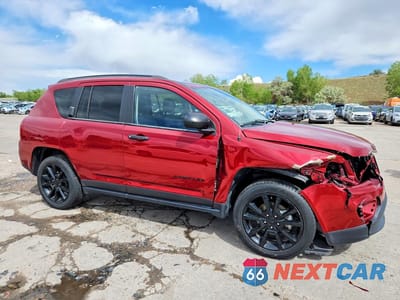 Czwarte zdjęcie samochodu z boku: 2015 JEEP COMPASS SPORT VIN:1C4NJCBA0FD152565 - miniatura