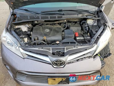 Zdjęcie 12 z 13 samochodu: 2018 TOYOTA SIENNA XLE 8-PASSENGER VIN:5TDYZ3DC8JS910525 - miniatura