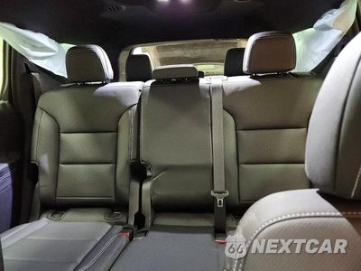 Zdjęcie 10 z 14 samochodu: 2025 CHEVROLET TRAVERSE LT VIN:1GNEVGRS3SJ244105 - miniatura