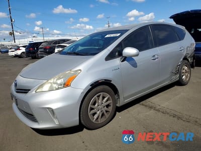 2013 TOYOTA PRIUS V THREE JTDZN3EU1D3197433 - główne zdjęcie licytacji z USA - miniatura
