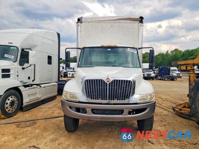 Piąte zdjęcie samochodu w środku: 2019 INTERNATIONAL 4300 BOX TRUCK VIN:1HTMMMML0KH602390 - miniatura