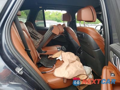 Zdjęcie 11 z 13 samochodu: 2022 BMW X5 M50I VIN:5UXJU4C05N9J68584 - miniatura