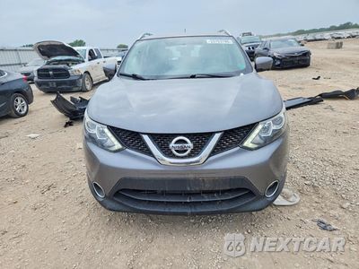 Piąte zdjęcie samochodu w środku: 2018 NISSAN ROGUE SPORT SV VIN:JN1BJ1CR6JW205202 - miniatura