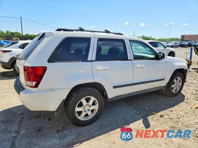 Trzecie zdjęcie samochodu z tyłu: 2008 JEEP GRAND CHEROKEE LAREDO VIN:1J8GR48K28C238100 - miniatura