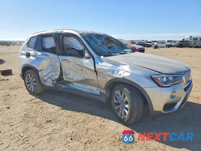 Czwarte zdjęcie samochodu z boku: 2015 BMW X3 XDRIVE28I VIN:5UXWX9C53F0D47916 - miniatura