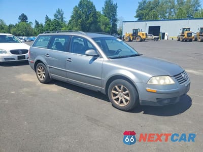 Czwarte zdjęcie samochodu z boku: 2004 VOLKSWAGEN PASSAT GLS VIN:WVWVD63B84E169122 - miniatura