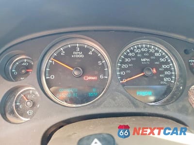 Zdjęcie 9 z 13 samochodu: 2013 CHEVROLET SUBURBAN K1500 LTZ VIN:1GNSKKE78DR299119 - miniatura