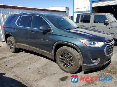 Czwarte zdjęcie samochodu z boku: 2019 CHEVROLET TRAVERSE LT VIN:1GNERGKW8KJ254310 - miniatura