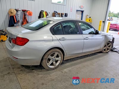 Trzecie zdjęcie samochodu z tyłu: 2015 BMW 320 I XDRIVE VIN:WBA3C3G50FNS75092 - miniatura