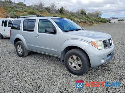 Czwarte zdjęcie samochodu z boku: 2005 NISSAN PATHFINDER XE VIN:5N1AR18W55C748852 - miniatura