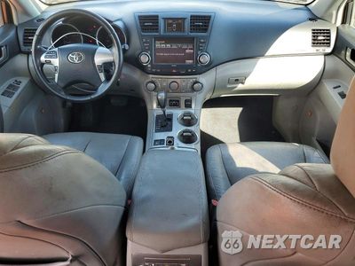 Zdjęcie 8 z 13 samochodu: 2012 TOYOTA HIGHLANDER SE VIN:5TDBK3EH9CS098353 - miniatura