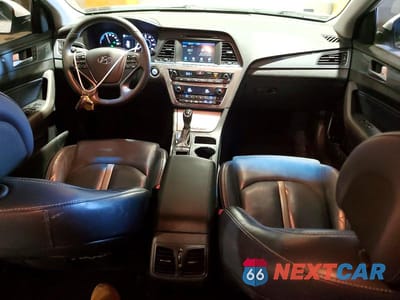 Zdjęcie 8 z 12 samochodu: 2017 HYUNDAI SONATA HYBRID LIMITED VIN:KMHE34L15HA050709 - miniatura