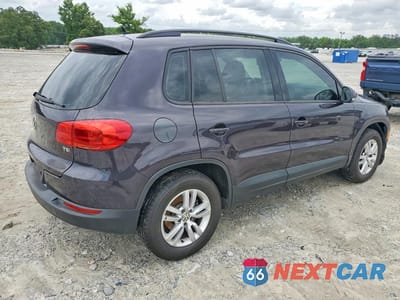 Trzecie zdjęcie samochodu z tyłu: 2016 VOLKSWAGEN TIGUAN S VIN:WVGAV7AXXGW595386 - miniatura