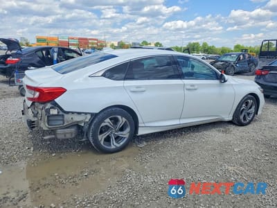 Trzecie zdjęcie samochodu z tyłu: 2018 HONDA ACCORD EX VIN:1HGCV1F41JA042284 - miniatura