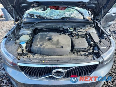 Zdjęcie 11 z 12 samochodu: 2019 VOLVO XC40 T5 MOMENTUM VIN:YV4162UK4K2048275 - miniatura