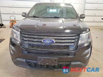 Piąte zdjęcie samochodu w środku: 2018 FORD EXPLORER POLICE INTERCEPTOR VIN:1FM5K8AR7JGB58948 - miniatura