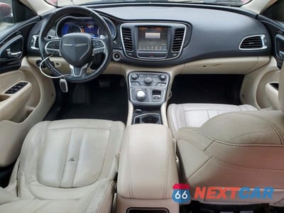 Zdjęcie 8 z 12 samochodu: 2015 CHRYSLER 200 C VIN:1C3CCCCG6FN583043 - miniatura