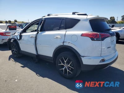 Drugie zdjęcie samochodu z przodu: 2018 TOYOTA RAV4 SE VIN:JTMNFREV2JJ198363 - miniatura