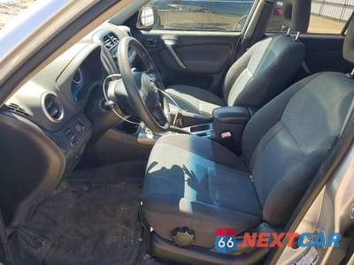 Zdjęcie 8 z 14 samochodu: 2005 TOYOTA RAV4 BASE VIN:JTEHD20V856028899 - miniatura