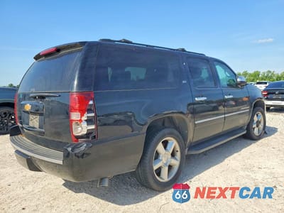 Trzecie zdjęcie samochodu z tyłu: 2014 CHEVROLET SUBURBAN C1500 LTZ VIN:1GNSCKE08ER149089 - miniatura