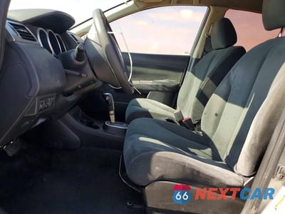 Zdjęcie 7 z 12 samochodu: 2010 NISSAN VERSA 1.8 S VIN:3N1BC1AP9AL451470 - miniatura