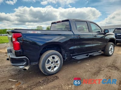 Trzecie zdjęcie samochodu z tyłu: 2019 CHEVROLET SILVERADO K1500 CUSTOM VIN:3GCPYBEH8KG173443 - miniatura