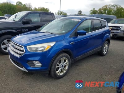 2017 FORD ESCAPE SE 1FMCU9GD9HUE03814 - główne zdjęcie licytacji z USA - miniatura