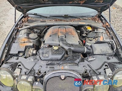 Zdjęcie 11 z 12 samochodu: 2003 JAGUAR S-TYPE R VIN:SAJEA03V031M53447 - miniatura
