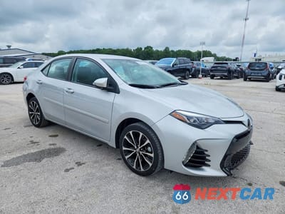 Czwarte zdjęcie samochodu z boku: 2017 TOYOTA COROLLA SE VIN:5YFBURHE4HP677944 - miniatura