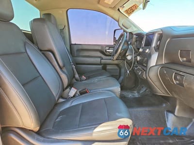 Zdjęcie 10 z 12 samochodu: 2020 GMC SIERRA K3500 VIN:1GT39SE78LF254447 - miniatura