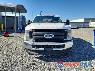 Piąte zdjęcie samochodu w środku: 2018 FORD F250 SUPER DUTY VIN:1FT7W2BT5JEB16217 - miniatura
