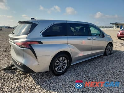 Trzecie zdjęcie samochodu z tyłu: 2022 TOYOTA SIENNA LE VIN:5TDKRKEC5NS116828 - miniatura