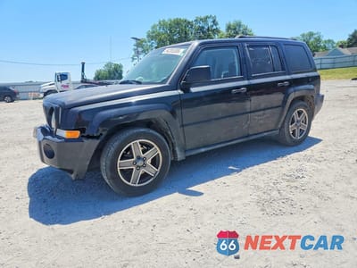 2008 JEEP PATRIOT SPORT 1J8FT28WX8D761055 - główne zdjęcie licytacji z USA - miniatura