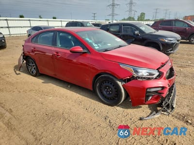 Czwarte zdjęcie samochodu z boku: 2019 KIA FORTE S VIN:3KPF34AD7KE013140 - miniatura