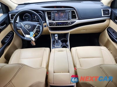 Zdjęcie 8 z 13 samochodu: 2017 TOYOTA HIGHLANDER HYBRID XLE VIN:5TDJGRFH5HS035840 - miniatura